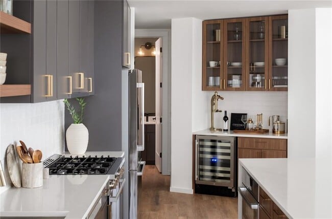 Building Photo - 1081 Juniper St NE