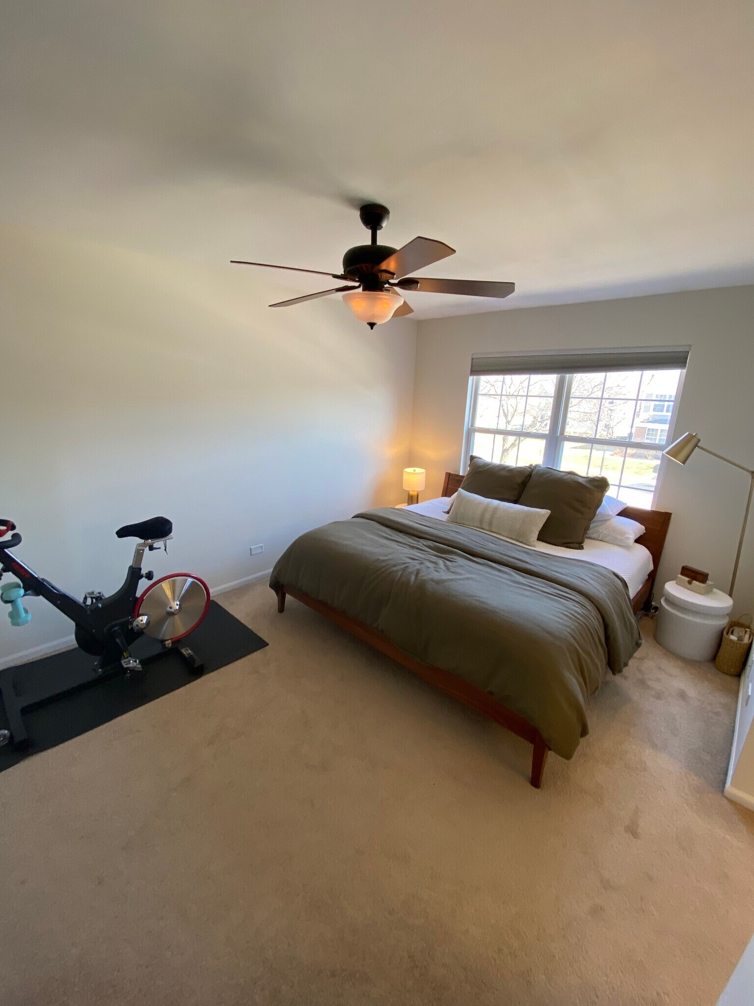 Master bedroom - 344 S Lancelot Ln