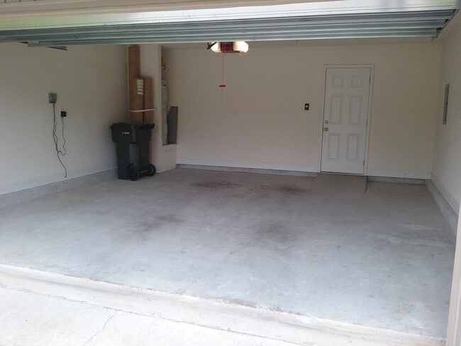 Building Photo - 6328 Parakeet Trail