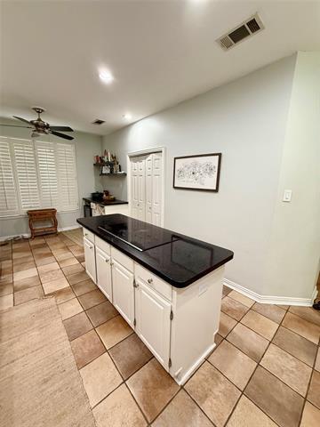 Building Photo - 2651 Hidden Ridge Dr