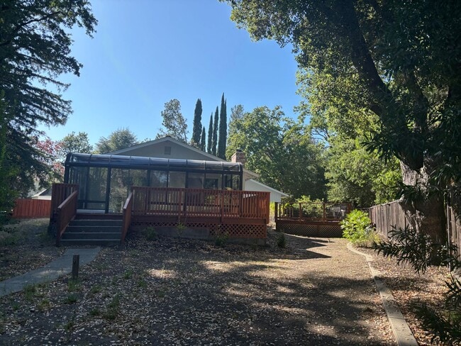 Building Photo - Stunning Ranch-Style Home in Desirable Laf...