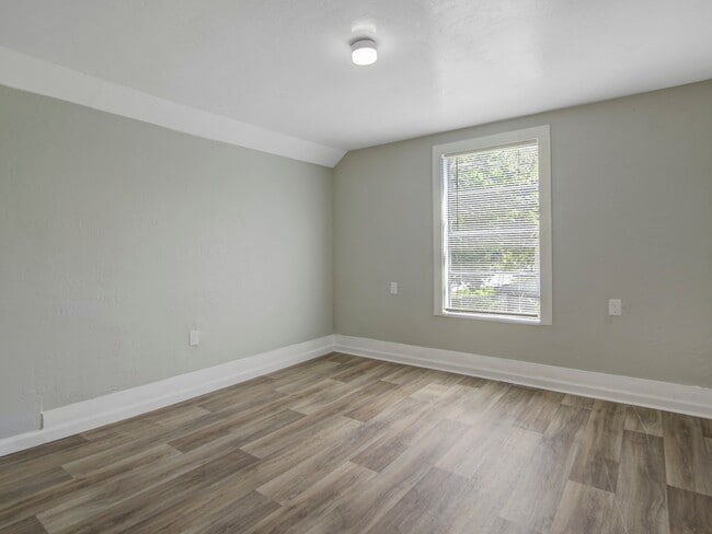 Building Photo - 313 N Beauregard St