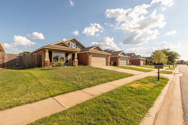 Charming 3 Bed/2 Bath near pool! - 11029 N 147th E Ave Owasso OK 74055 ...