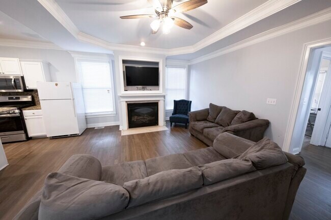 Building Photo - 964 Hank Aaron Dr SE