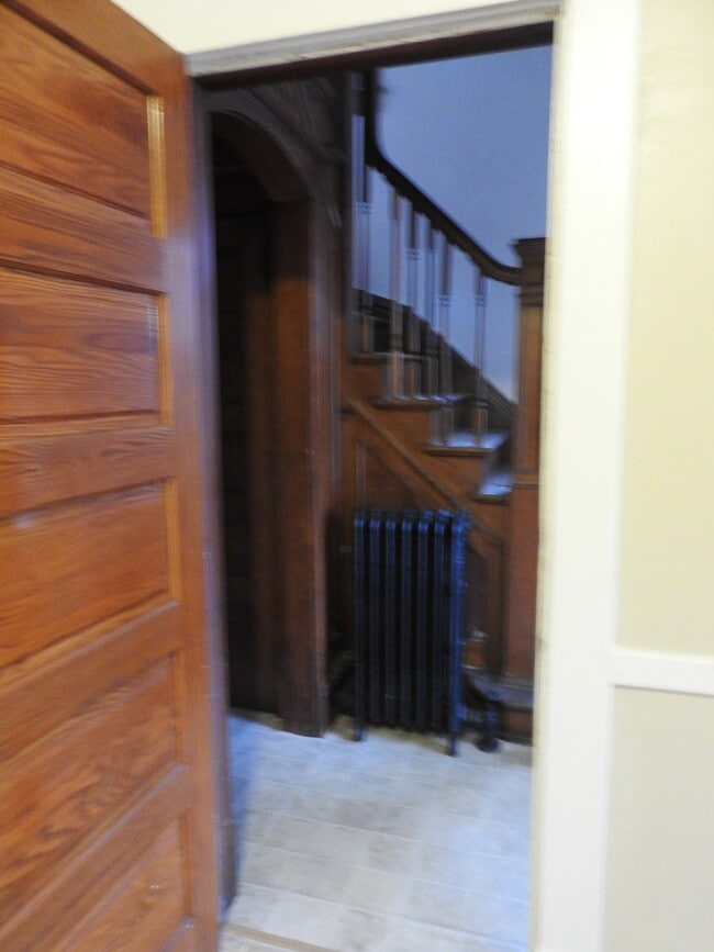 entrance - 306 Gold Ave NW