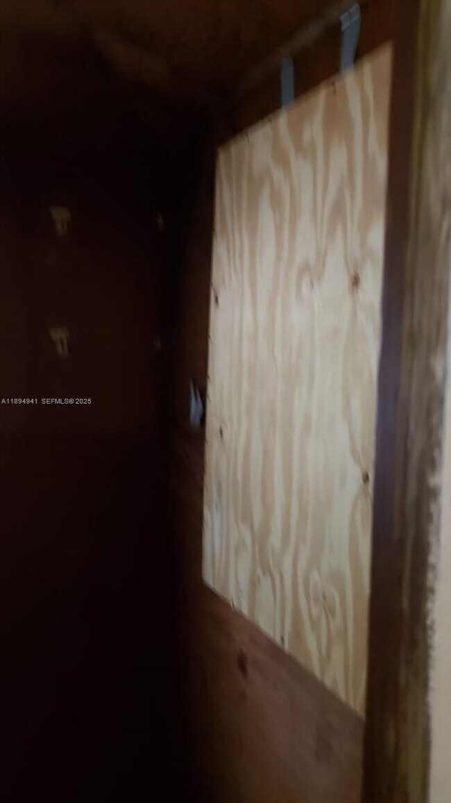 Building Photo - 1517 Logan St