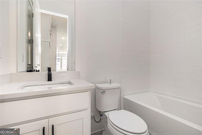 Building Photo - 7043 Foundry Dr