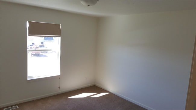 Building Photo - 400 Par Ave