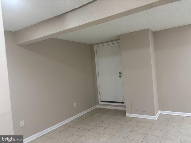 Building Photo - 3423 Castle Way