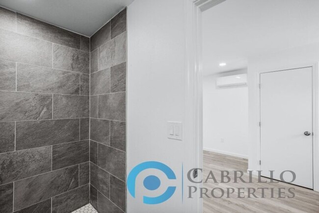 Building Photo - 2527 Tuberose St