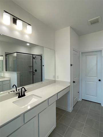Building Photo - 516 Parkside Dr