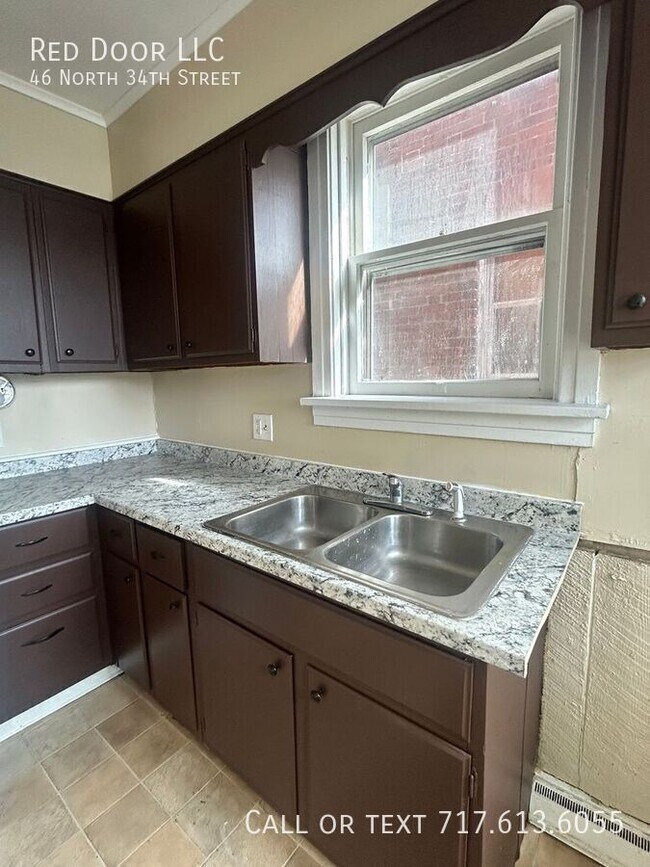 Building Photo - 46 N 34th St