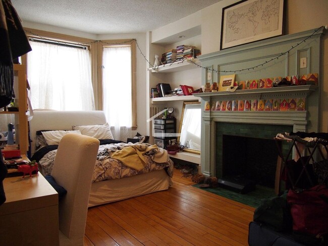 Primary Photo - Great four bed, two bath, laundry in unit,...