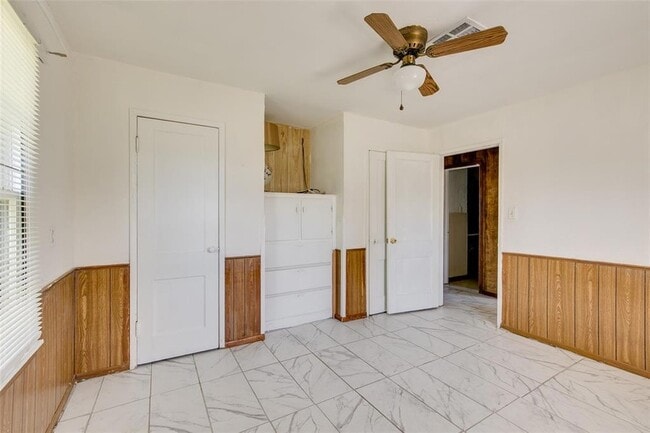 Building Photo - 745 SE 42nd St