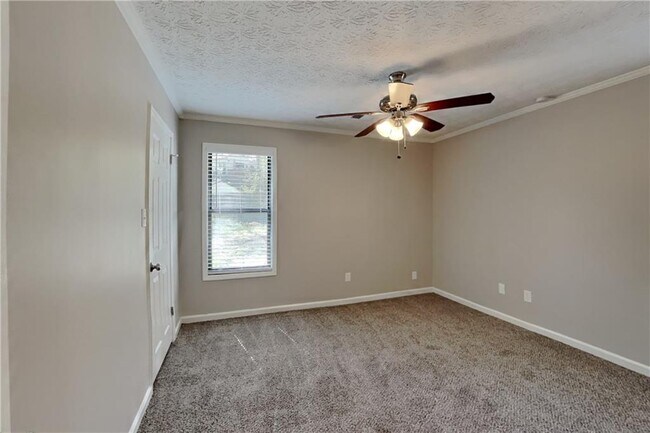 Building Photo - 2041 Kramer Way