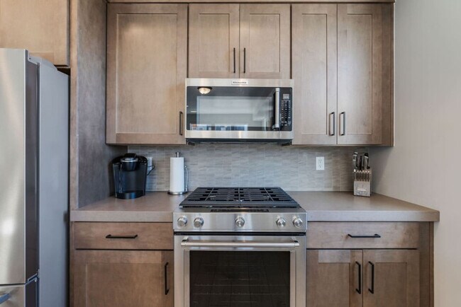 Building Photo - 6727 Purple Poppy Ln