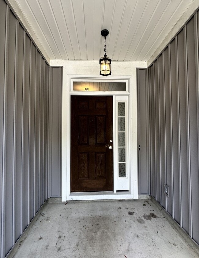 Building Photo - 3BR Craftsman in Canterbury Farms with Mas...