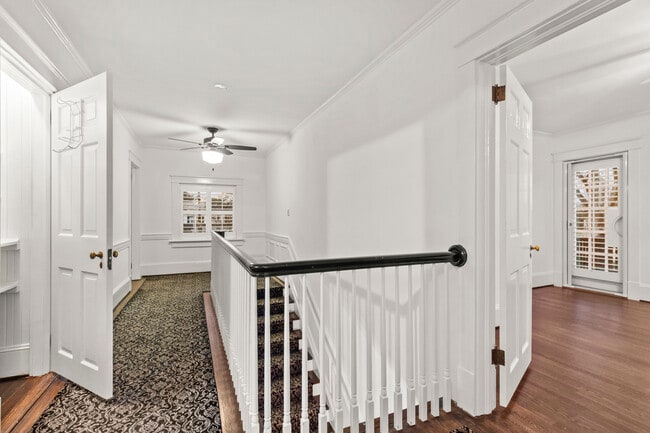 Building Photo - 1502 Tryon Rd