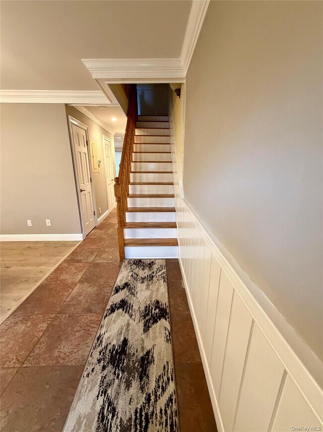 Building Photo - 125 Hill Spur