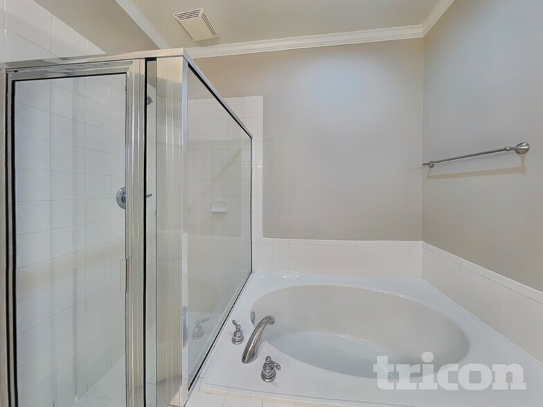 Building Photo - 10301 Sorrills Creek Ln