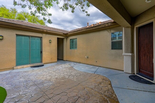 Building Photo - Anthem Country Club Beauty w/ Casita