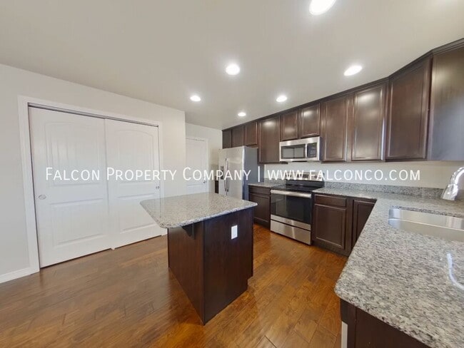 Building Photo - 12004 Eagle Crest Ct