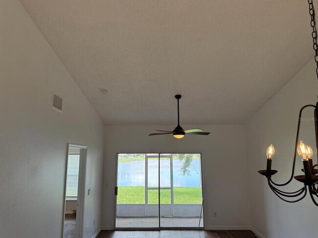 Building Photo - 13531 Summerton Dr