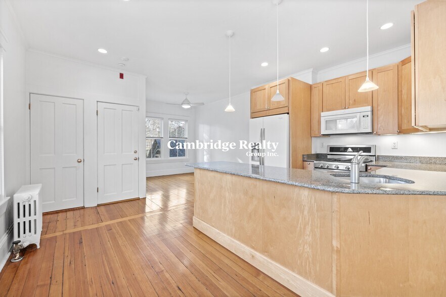 Building Photo - 30 Healey St