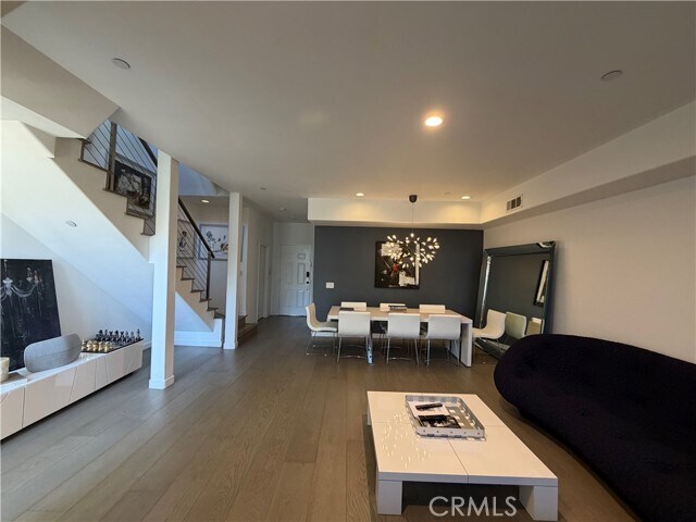 Building Photo - 574 E Palm Ave