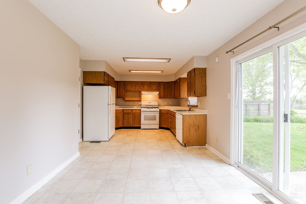 Building Photo - 476 Spring Dr