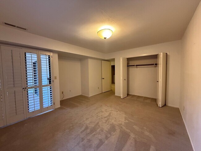 Building Photo - Santa Cruz Townhome Near UCSC! $500 off 1st month!