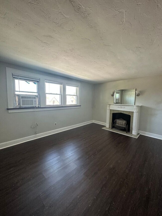 Building Photo - 7475 Spring Garden Rd