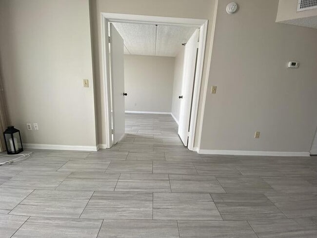 Building Photo - 275 1st St S