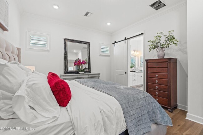 Building Photo - 192 Pk Ctr Ave