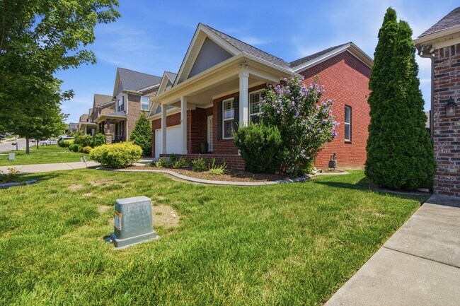 Building Photo - 5036 Winslow Dr