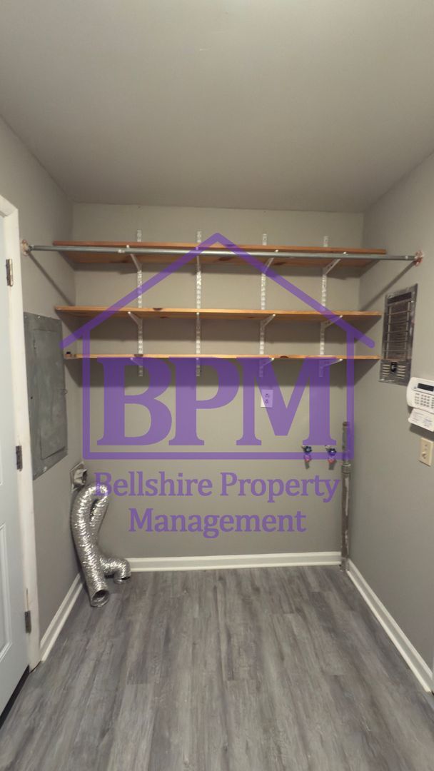 Building Photo - Freshly Updated 3 Bed, 1.5 Bath Home in An...