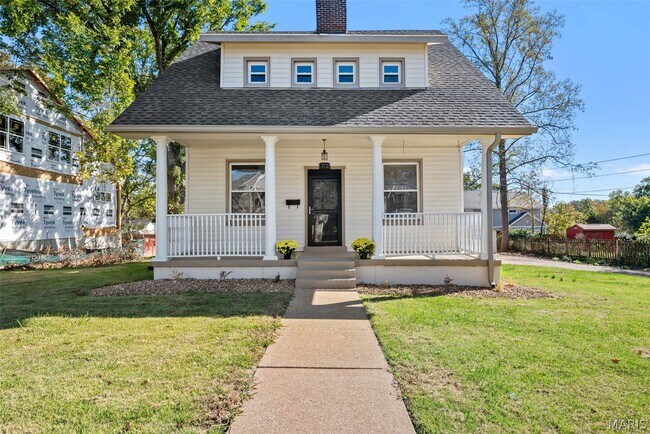 Building Photo - 712 Angenette Ave