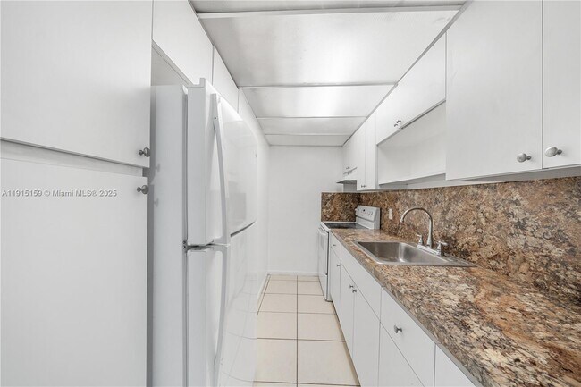 Building Photo - 2301 NE 170th St