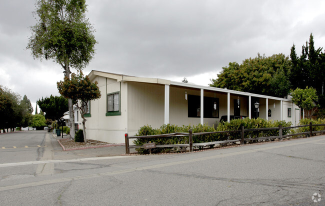 Primary Photo - Friendly Hills Mobile Manor