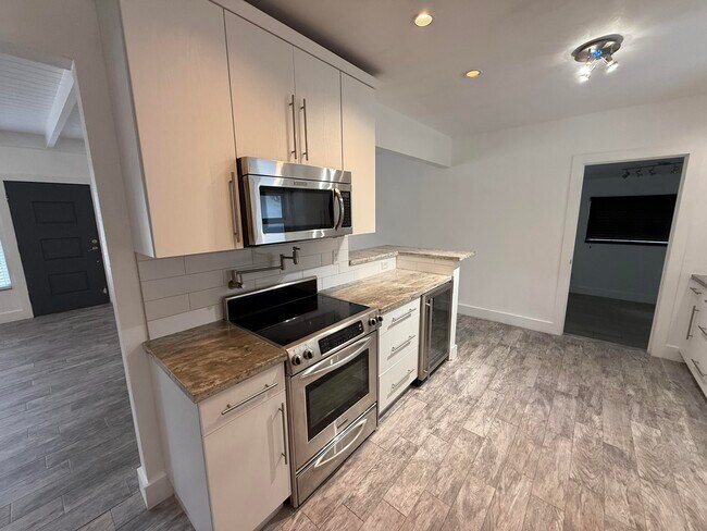 Building Photo - 5967 SW 58th Terrace