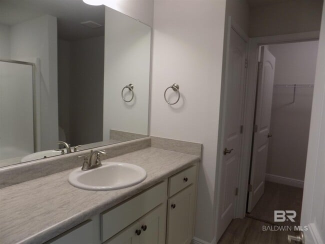 Building Photo - 8843 Allay Ln
