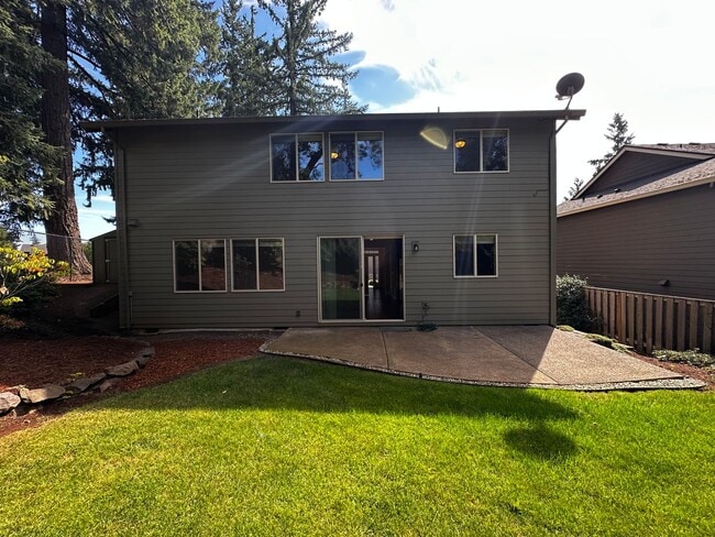 Building Photo - Beautiful 4-Bedroom Home in the Hills of W...