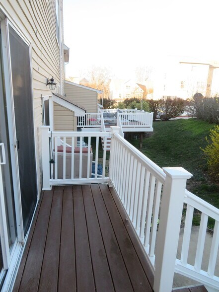 Building Photo - 3700 Bedford Dr