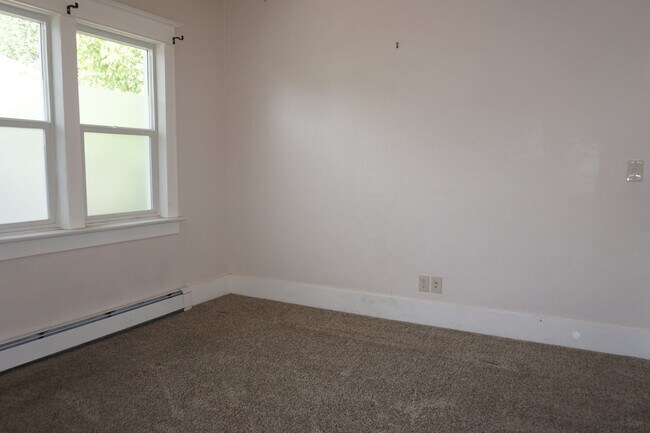Building Photo - Amazing Remodel Salt Lake Home