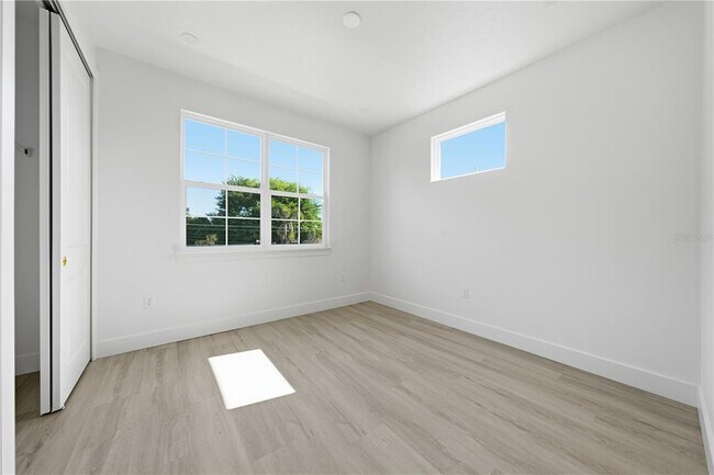 Building Photo - 1514 Wilson Ave