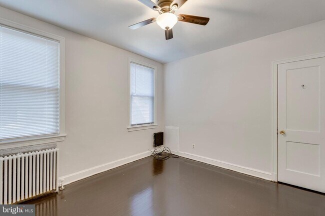 Building Photo - 3806 39th St