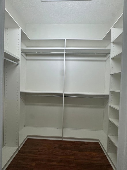 Building Photo - 6740 NW 105th Ln