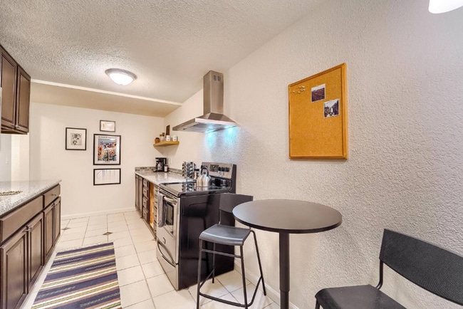 Building Photo - Cozy Arvada Downstairs Duplex Available Now!