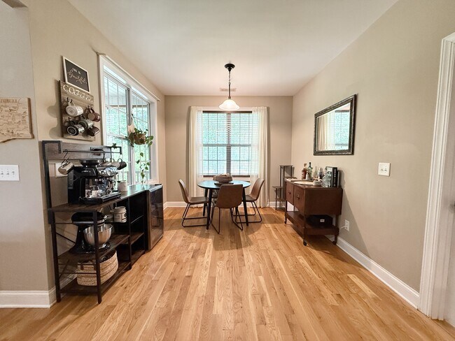 Building Photo - 476 Clearwater Harbor