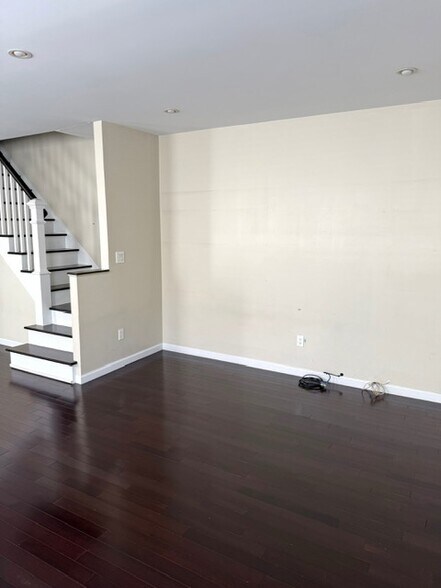 Building Photo - 6132 Booth St